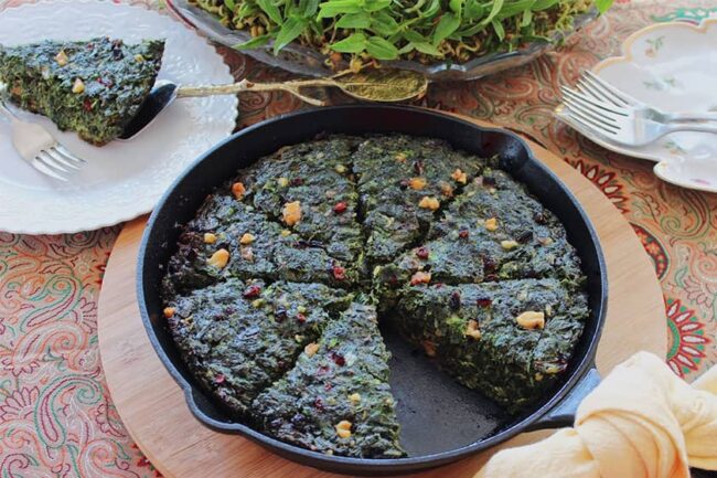 کوکو سبزی یکی از غذاهای پرطرفدار ایرانی