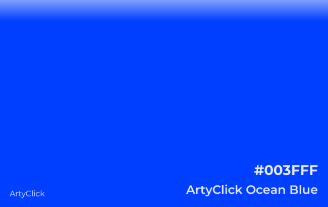 در این تصویر رنگ آبی اقیانوسی که از ترندترین رنگ‌های ناخن در سال2023 می‌باشد نمایش می‌دهد. 