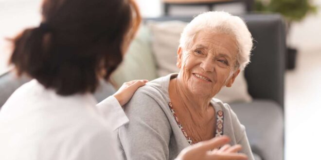 خدمات مورد نیاز برای سالمندان چیست؟
